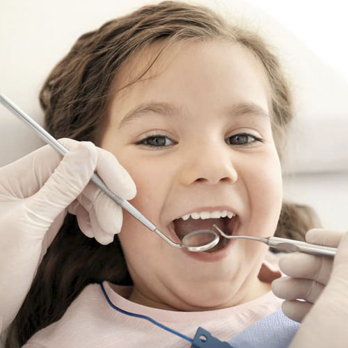 https://hd-smile.com/wp-content/uploads/2025/09/dentist-child.jpg